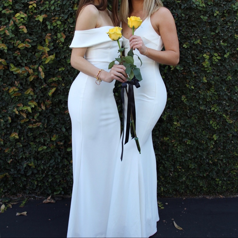 LULU’s WHITE MAXI DRESS